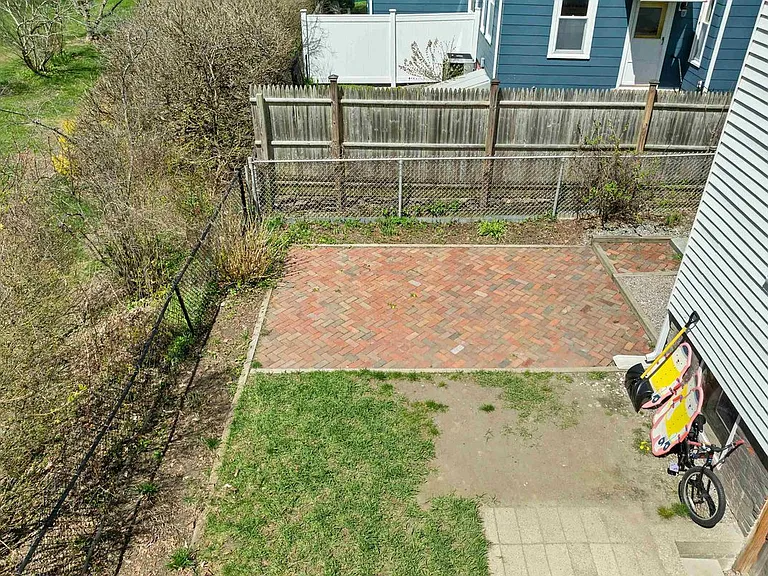 16 Chestnut St — Photo 17