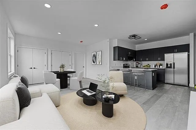 43-45 W 32nd St #406 — Photo 4
