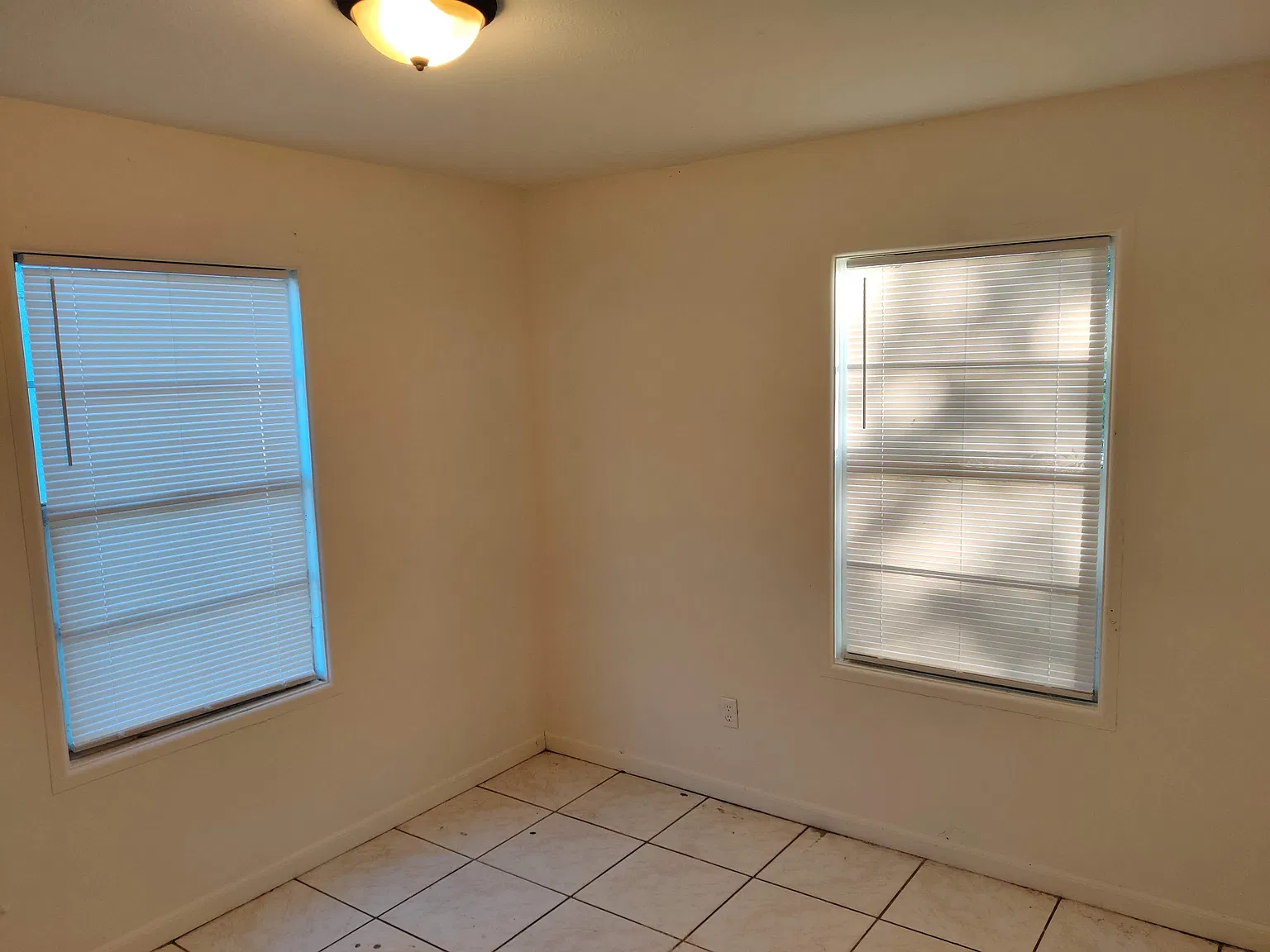 3 bed, 900 sqft, $1,775 — Photo 4