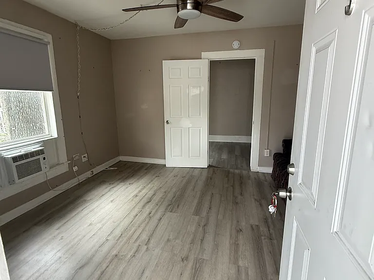 616 Highland St N #5 — Photo 7