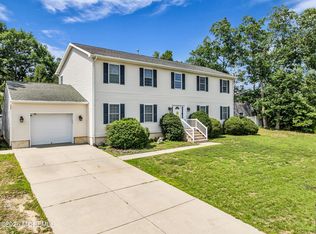 916 Buccaneer Ln, Manahawkin, NJ 08050