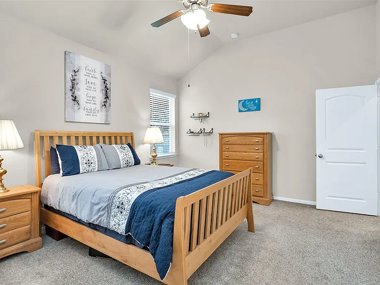 18806 Legend Oaks Dr — Photo 15