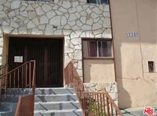 12287 Osborne St APT 11, Pacoima, CA 91331