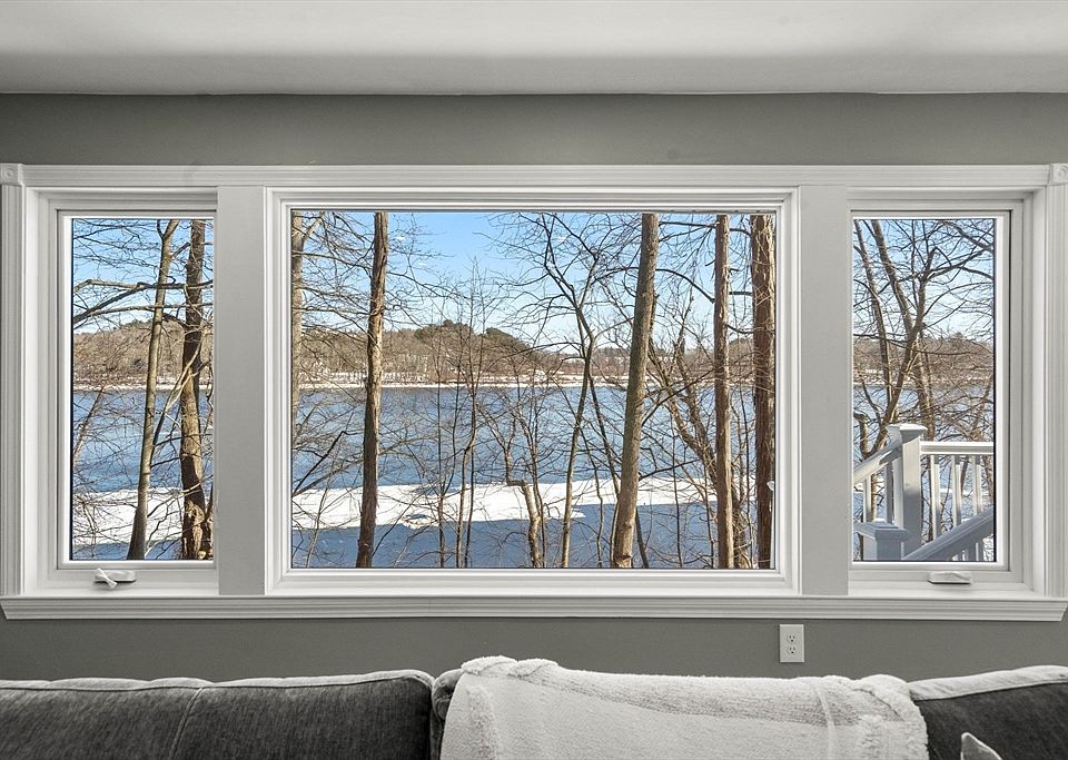 1st image of 25 River Rd