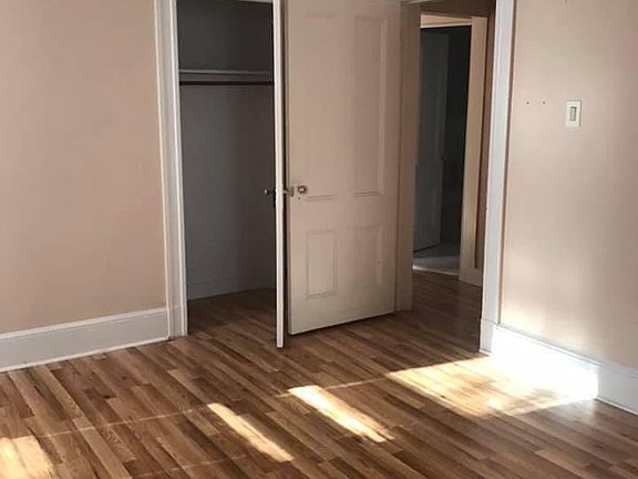 4th image of 1422 117th St Floor 1