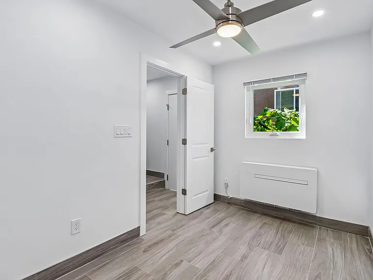 Garrison Townhome Apartments — Photo 39