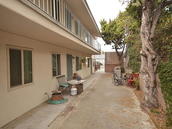 4th image of 1274 Essex St