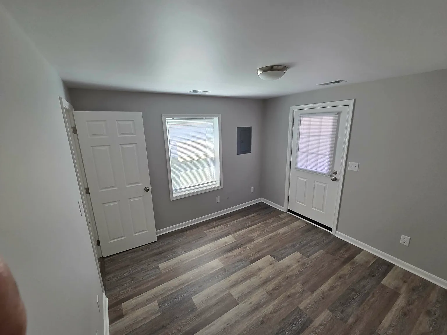 2 bed, $1,250 — Photo 2