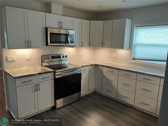 2nd image of 11418 NW 41st St