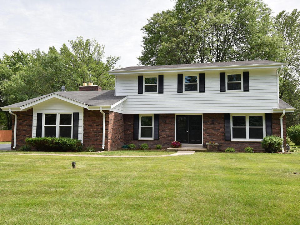 2nd image of 2029 W Lilac Ln