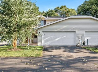 411 Pleasure Creek Dr, Minneapolis, MN 55434