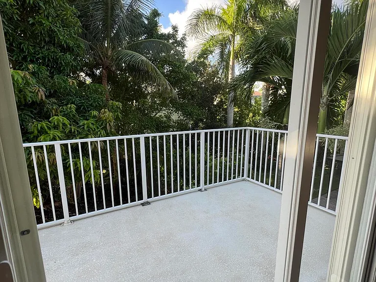 9070 Dupont Pl — Photo 35