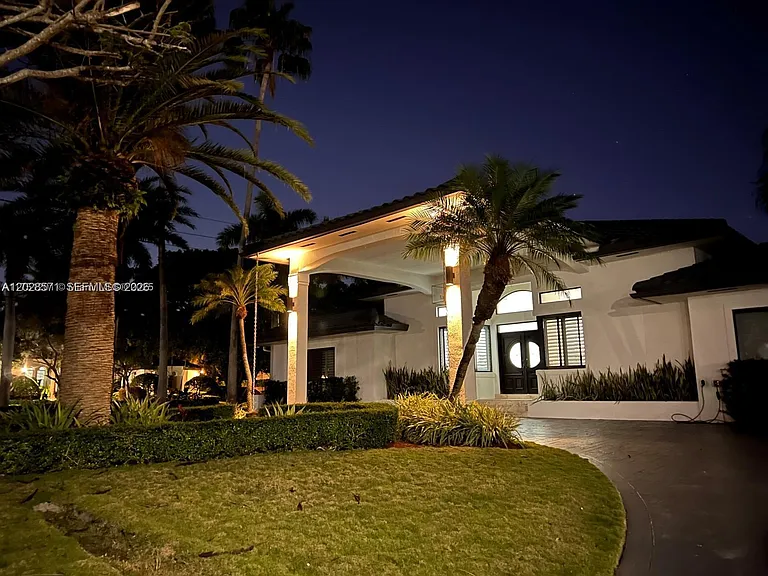 17615 SW 80th Ct — Photo 41