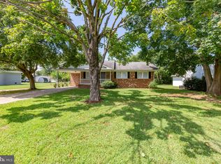 333 Santa Maria Ave, Colonial Beach, VA 22443