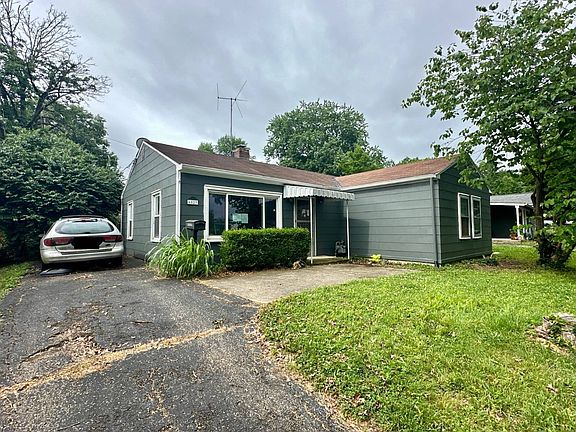3rd image of 6523 Rainbow Ln