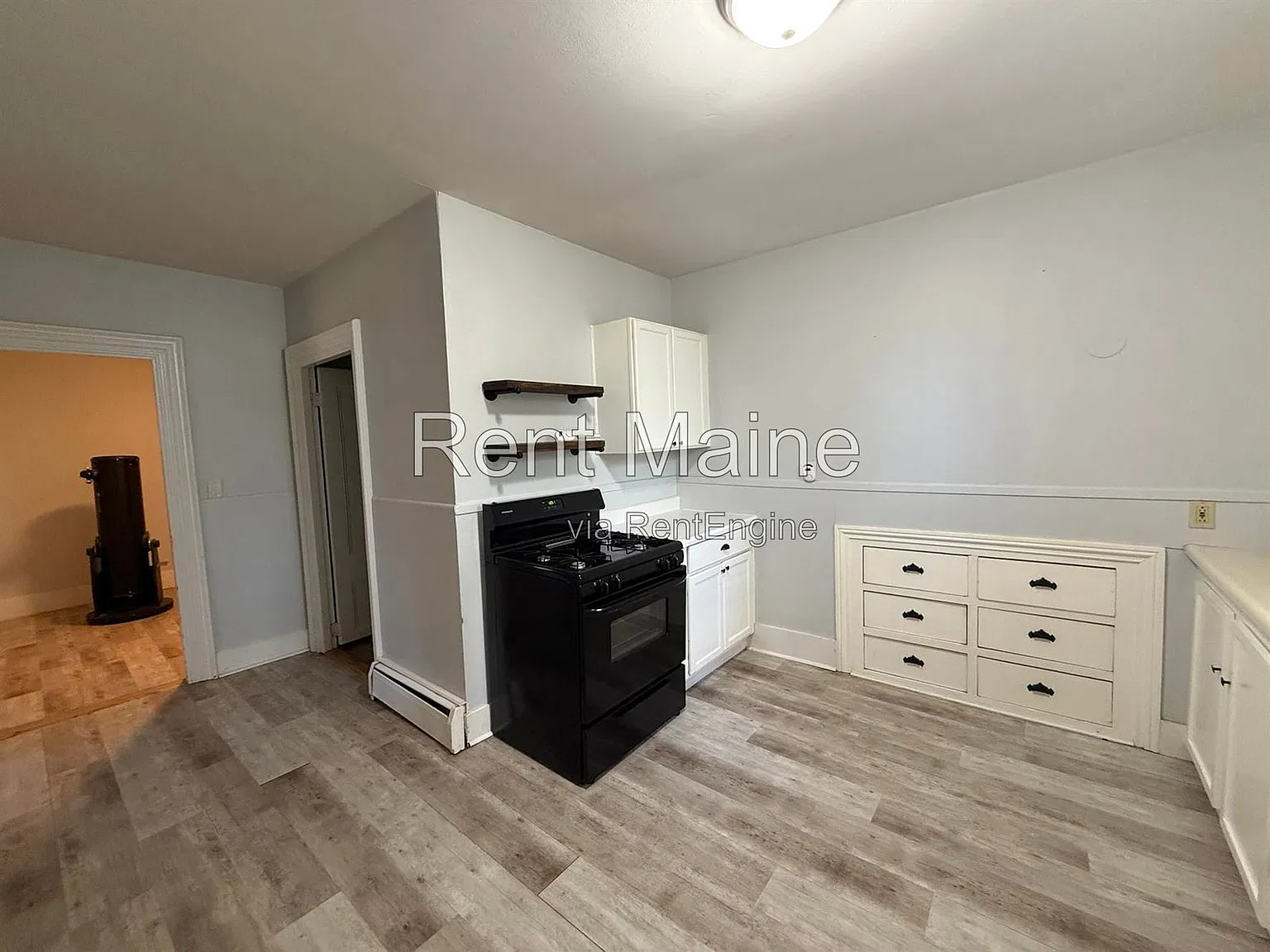 2 bed, 1.0 bath, $1,600 — Photo 3