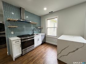 82 Howard Ave