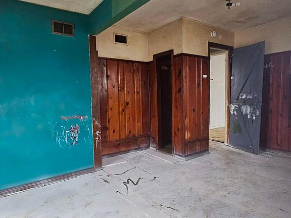 5th image of 2637 Keenan Ave