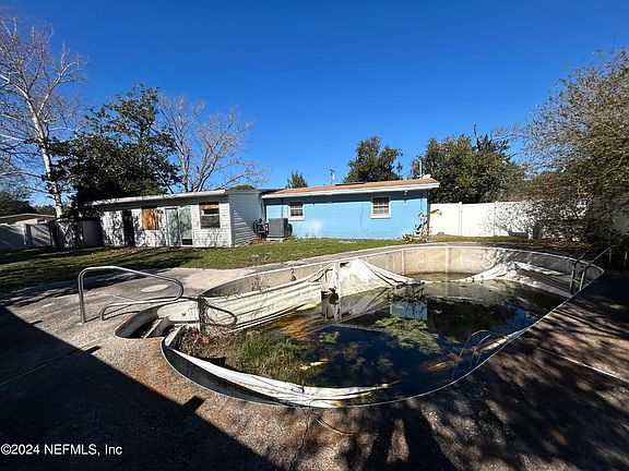5th image of 322 GANO Avenue