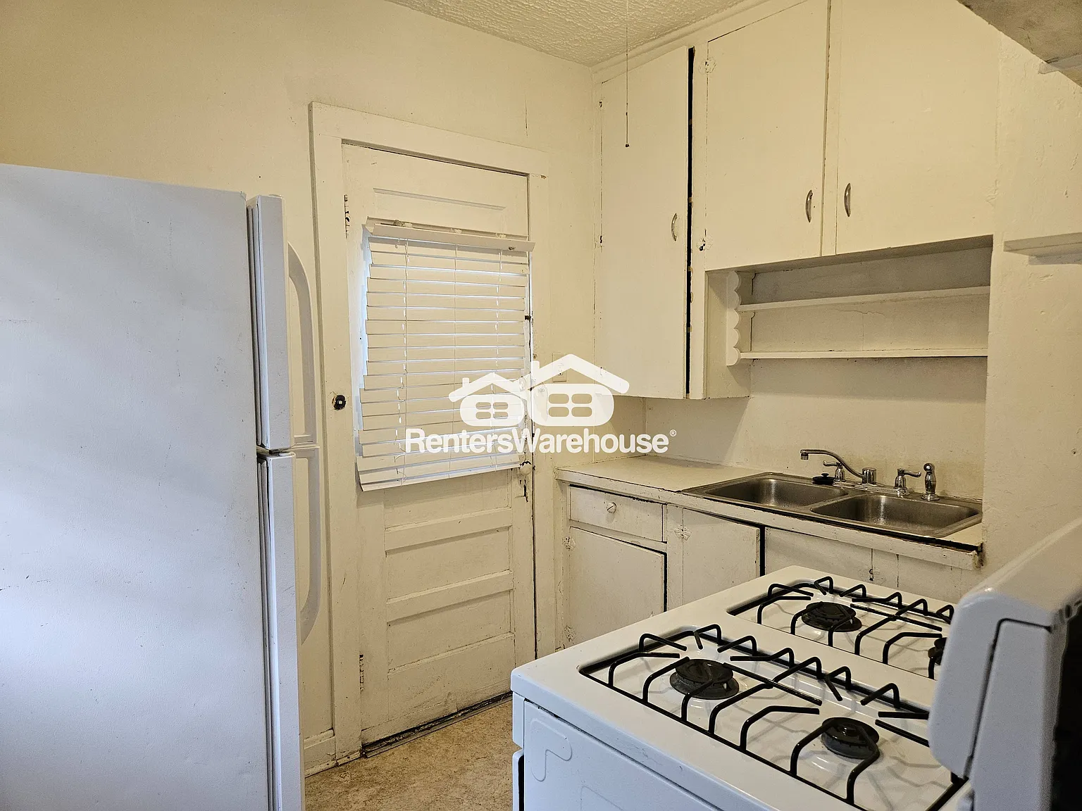 Drake Neighborhood 2 bedroom duplex for Rent — Photo 4