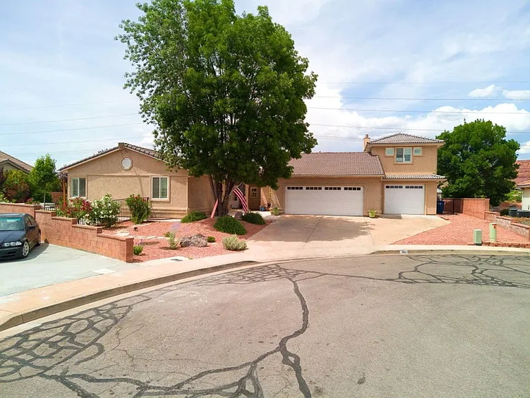 1983 N Centennial Cir — Photo 3
