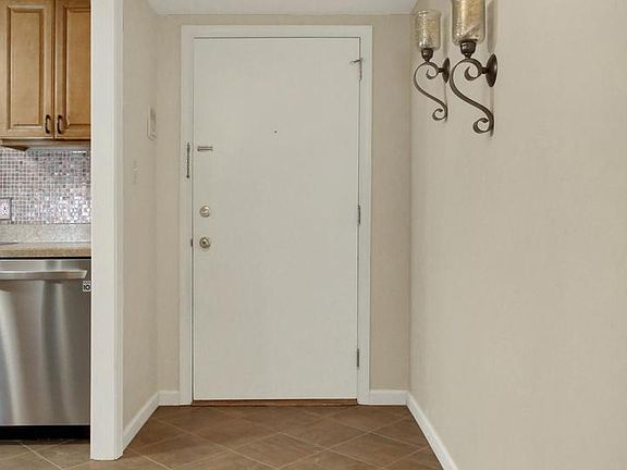 4th image of 2109 Cedar Run Dr APT 104