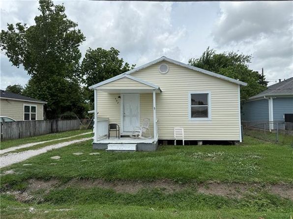 502 Ellington Ave