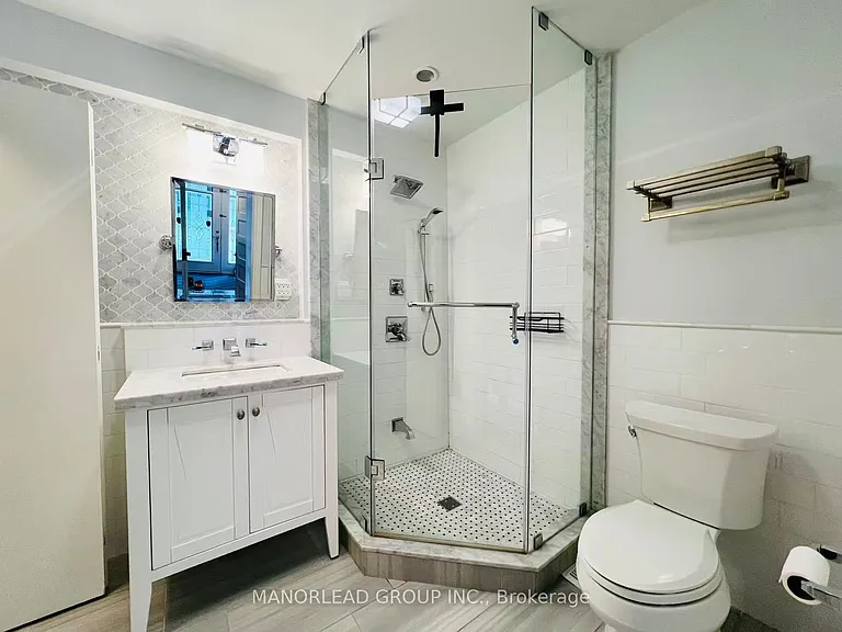10 Greenyards Dr — Photo 26