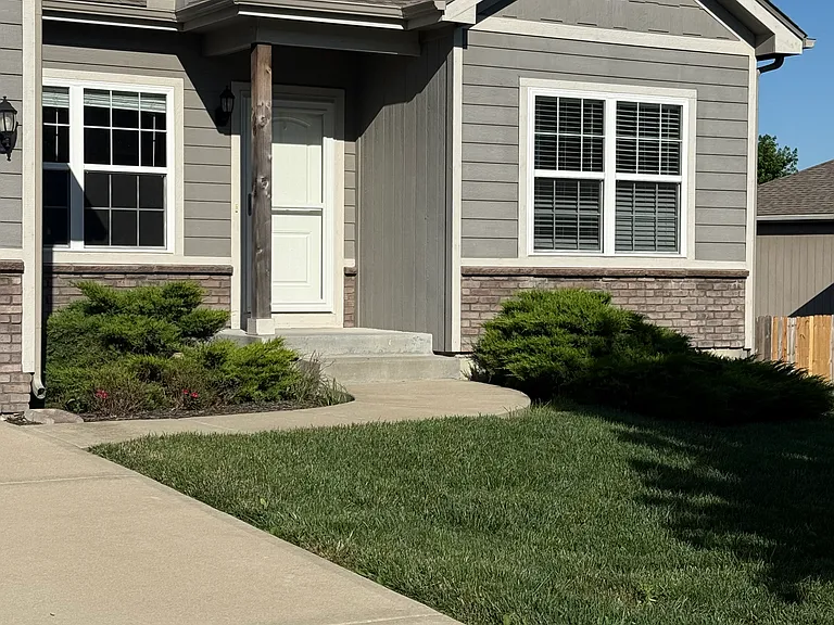 25949 W 142nd Ct — Photo 2