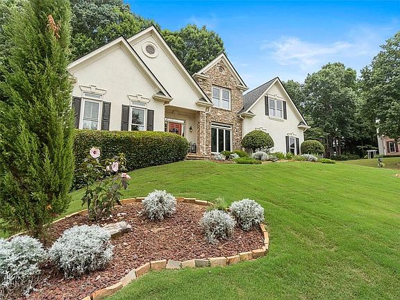 2nd image of 2480 Wood Creek Ct