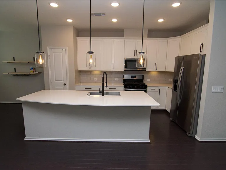 10957 Cannes Memorial Dr — Photo 9