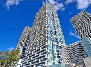 950 Portage Pkwy #4707, Vaughan, ON L4K 4Z4