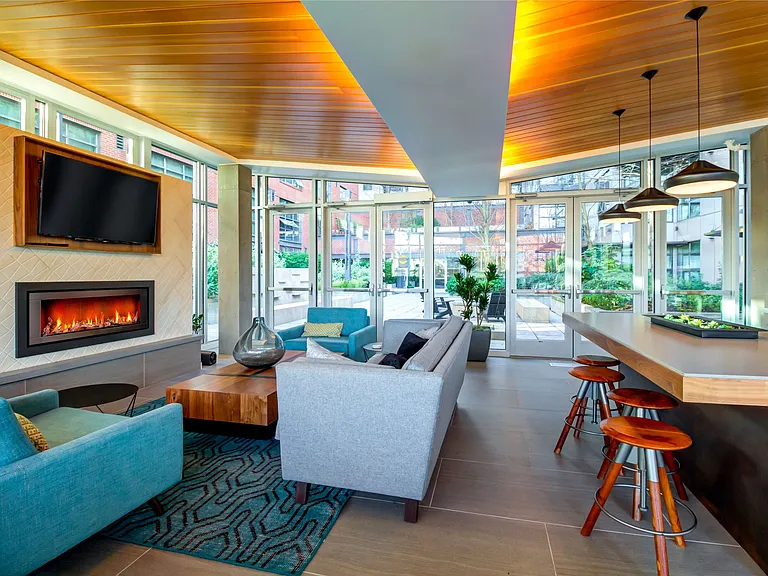 Equinox Apartments — Photo 43