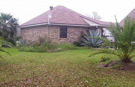 DETACHED GARAGE