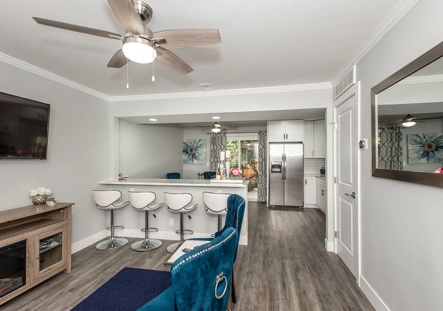 University Townhomes in Avondale — Photo 3