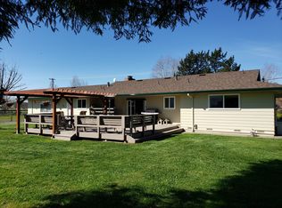 3940 Walker Ave, Santa Rosa, CA 95407