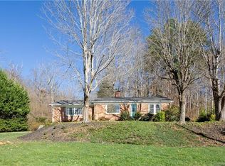 51 Pinecroft Rd, Asheville, NC 28804