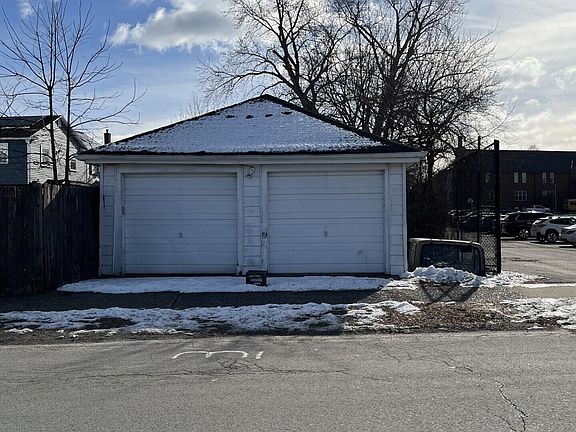 3rd image of 64 Arlington Rd