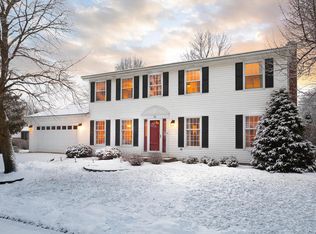 19 Green Valley Dr, Naperville, IL 60540