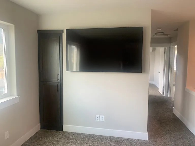 985 SE Golden Eagle Ave — Photo 6