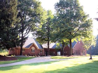 2727 Spangler Rd, Hermitage, PA 16148