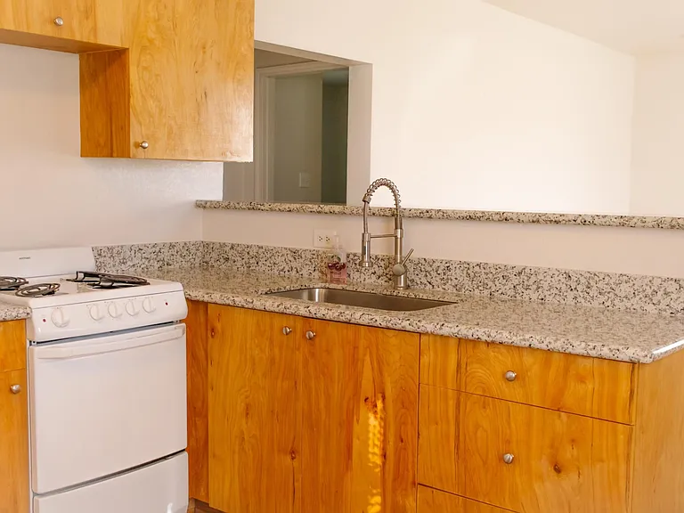 512 Humble Dr — Photo 10