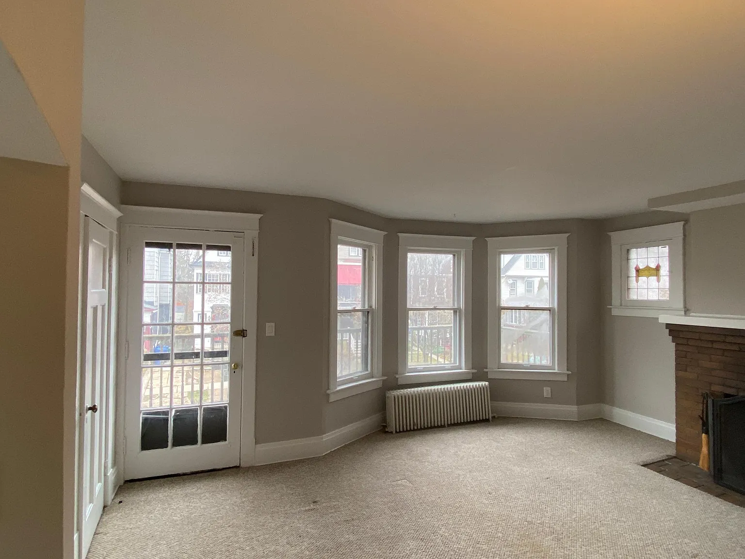 565 Auburn Ave — Photo 2