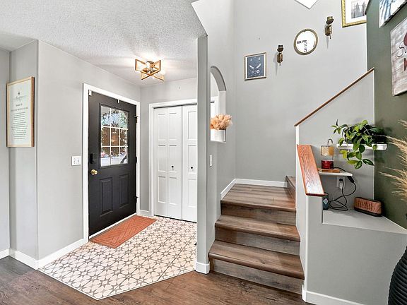 3rd image of 48 Country Ridge Close