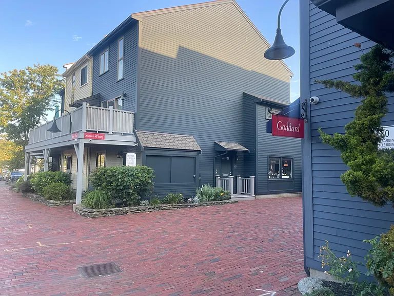 301 Swans Wharf Row — Photo 28