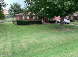 7703 Cedar Brook Dr, Louisville, KY 40219