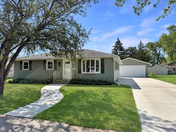 208 State St, Neenah, WI 54956
