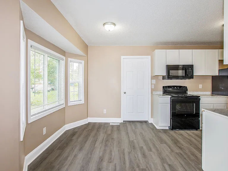 4562 Ruby Rd — Photo 17
