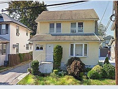 84 W Mineola Ave, Valley Stream, NY, 11580