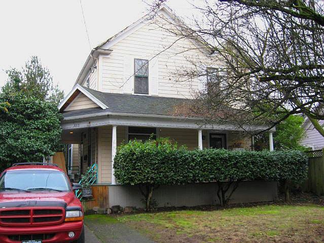 2215 se 12th front